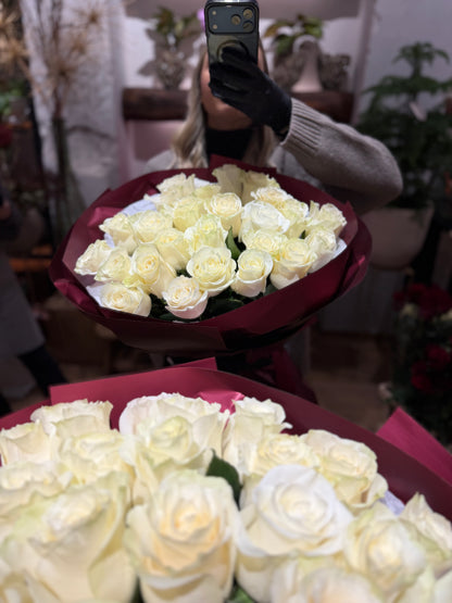 Bouquet di 25 rose bianche