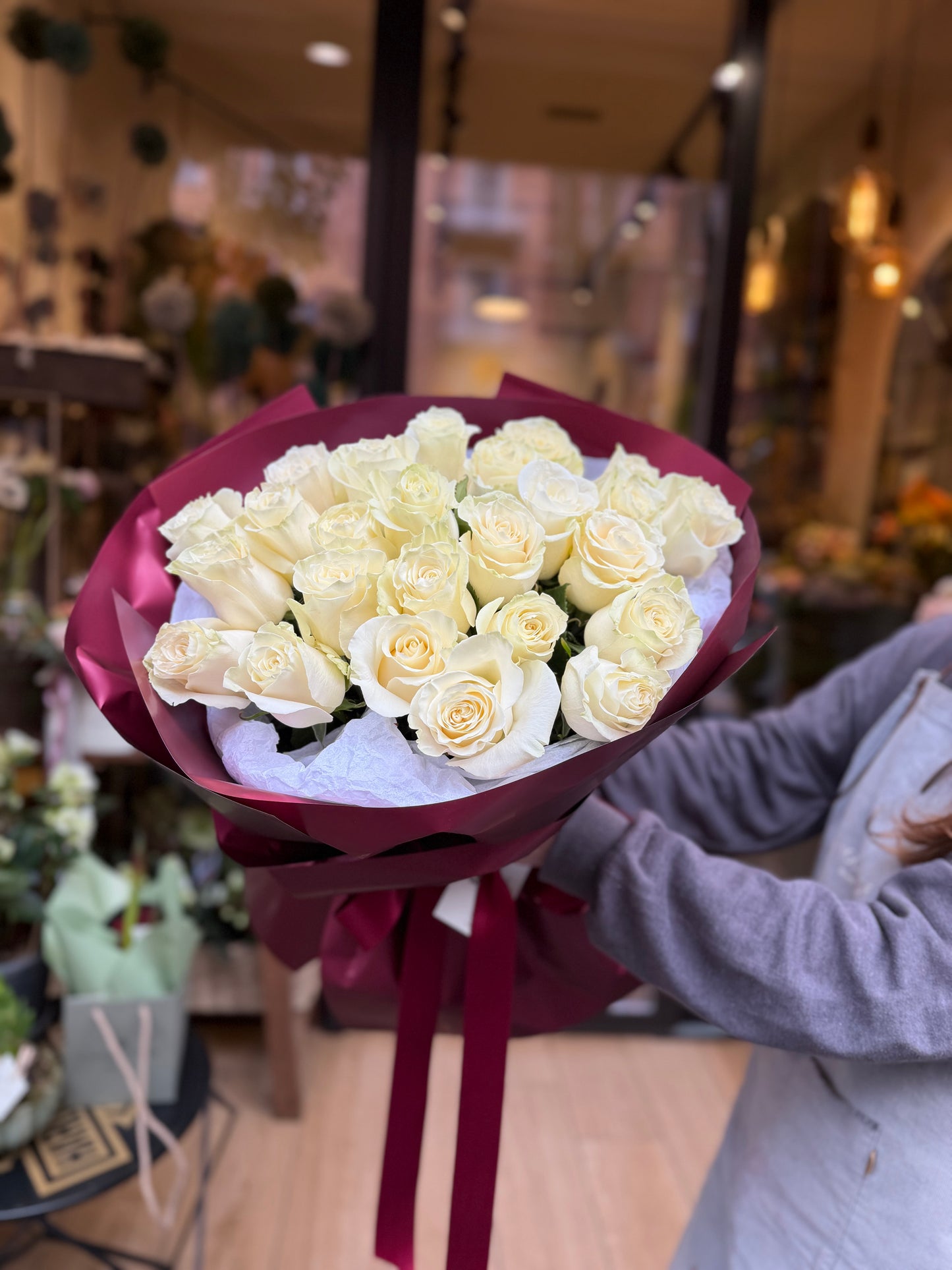 Bouquet di 25 rose bianche