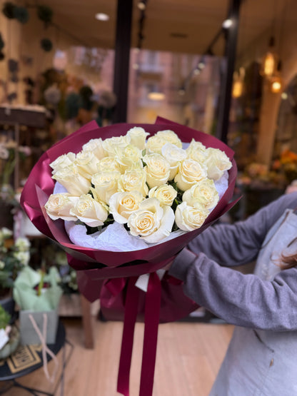 Bouquet di 25 rose bianche